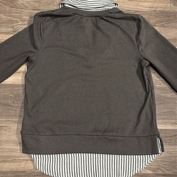 NWOT Fortune + Ivy Top - Picture 4 of 5